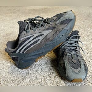 Yeezy Boost 700 V2 Geode - Size 11 Men - Used - No Box